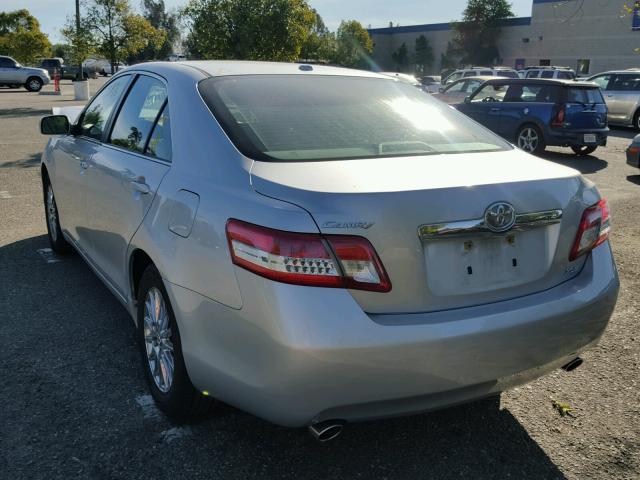 JTNBK3EK3A3047047 - 2010 TOYOTA CAMRY SE SILVER photo 3