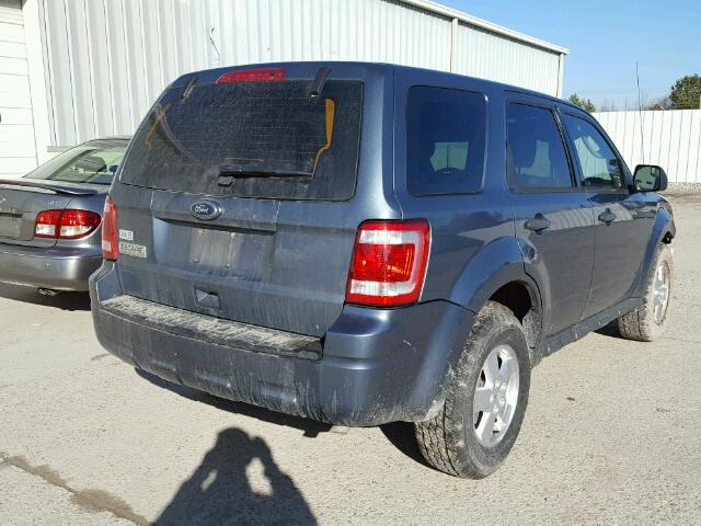 1FMCU0C76BKA53427 - 2011 FORD ESCAPE XLS BLUE photo 4