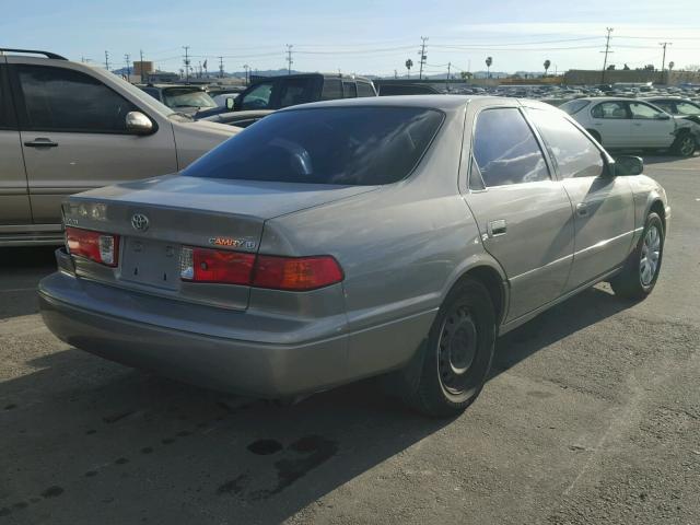 JT2BG22KXY0489042 - 2000 TOYOTA CAMRY CE BEIGE photo 4