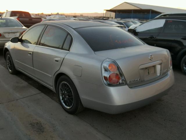 1N4AL11DX3C342311 - 2003 NISSAN ALTIMA BAS SILVER photo 3