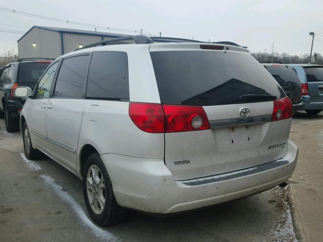 5TDBA22C96S057473 - 2006 TOYOTA SIENNA XLE WHITE photo 3