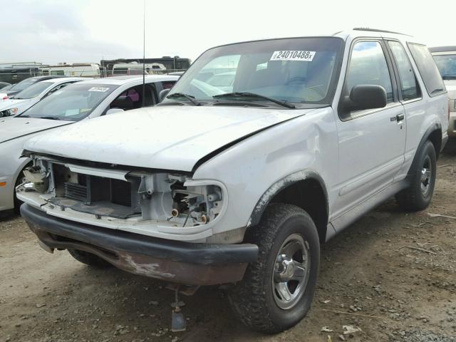 1FMCU22E4VUD56016 - 1997 FORD EXPLORER WHITE photo 2