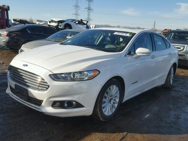 3FA6P0LU5DR225644 - 2013 FORD FUSION SE WHITE photo 2