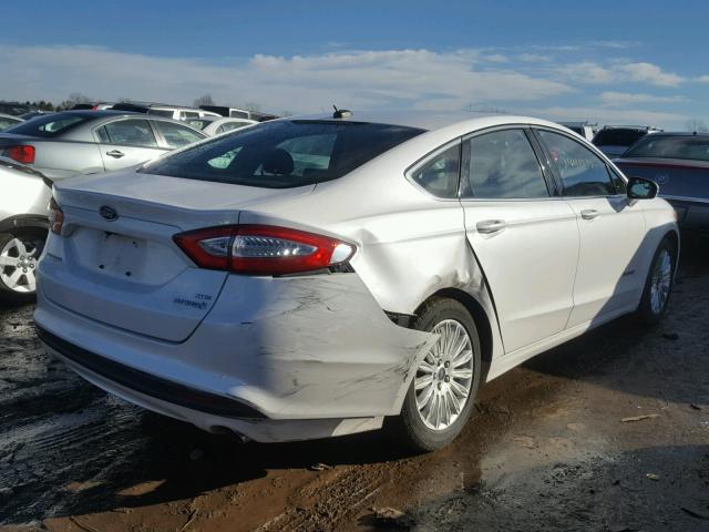 3FA6P0LU5DR225644 - 2013 FORD FUSION SE WHITE photo 4