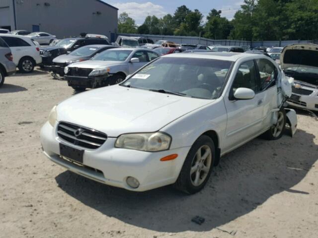 JN1CA31A7YT017667 - 2000 NISSAN MAXIMA GLE WHITE photo 2