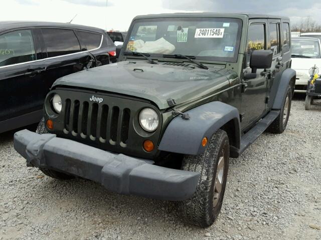 1J4GB39118L513641 - 2008 JEEP WRANGLER U GREEN photo 2