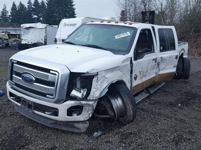 1FT8W4DT5FEB44751 - 2015 FORD F450 SUPER WHITE photo 2