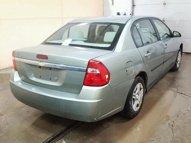 1G1ZS52F55F154474 - 2005 CHEVROLET MALIBU GREEN photo 4