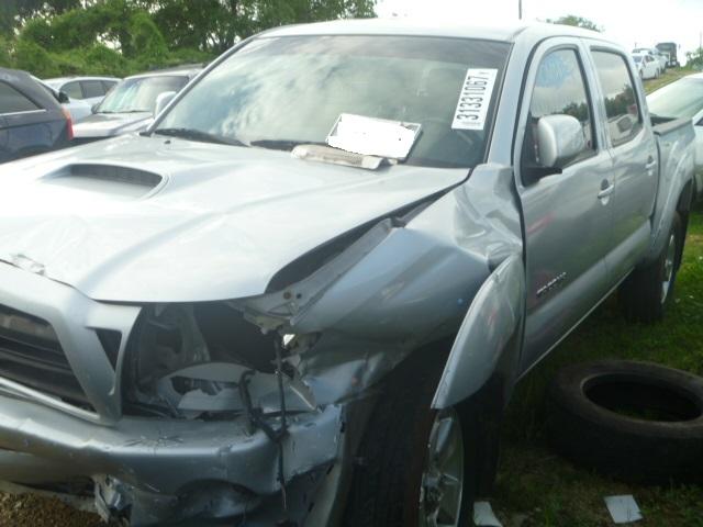 5TEJU62N28Z523620 - 2008 TOYOTA TACOMA DOU SILVER photo 2