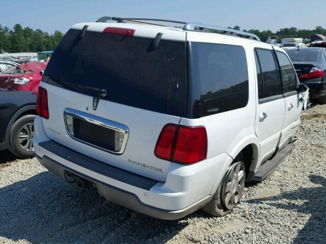 5LMFU27R03LJ07804 - 2003 LINCOLN NAVIGATOR WHITE photo 4