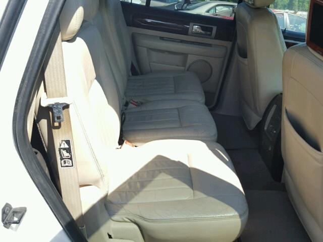 5LMFU27R03LJ07804 - 2003 LINCOLN NAVIGATOR WHITE photo 6