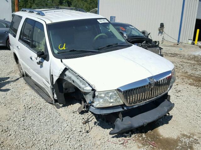 5LMFU27R03LJ07804 - 2003 LINCOLN NAVIGATOR WHITE photo 9