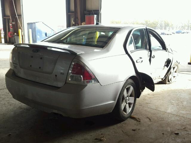 3FAHP07Z99R157516 - 2009 FORD FUSION SE SILVER photo 4