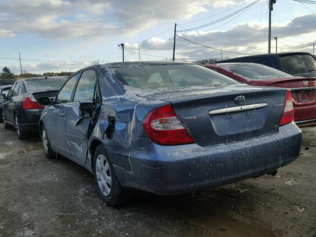 4T1BE32K82U574167 - 2002 TOYOTA CAMRY LE BLUE photo 3