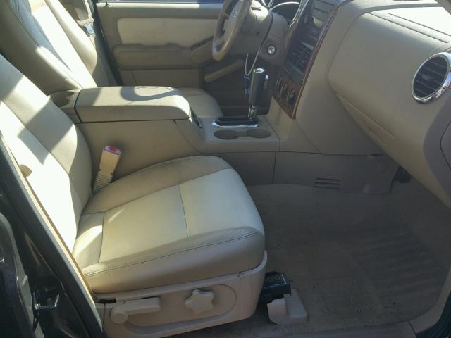 1FMEU64E07UB36713 - 2007 FORD EXPLORER E GRAY photo 5