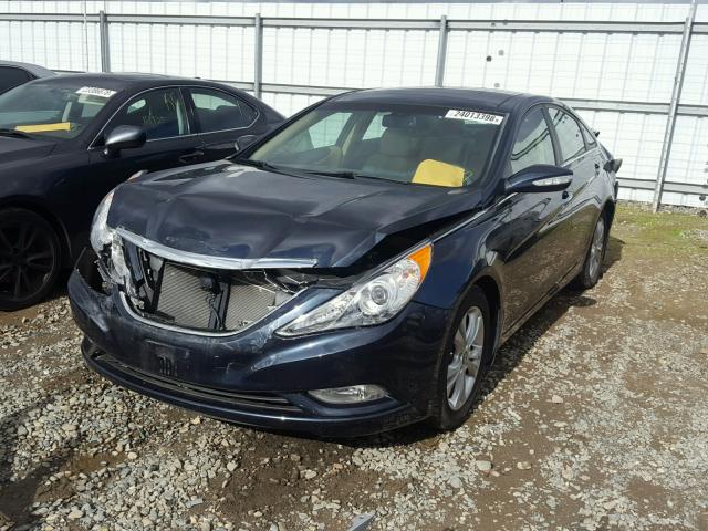 5NPEC4AC8CH401008 - 2012 HYUNDAI SONATA SE BLUE photo 2