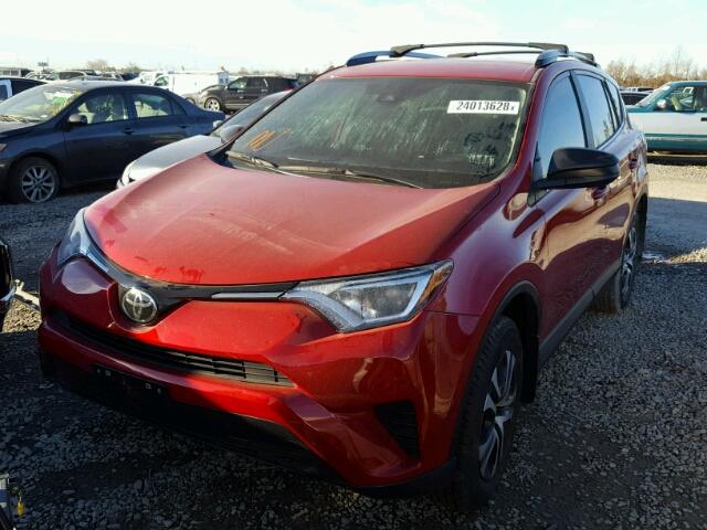 JTMZFREV4HJ117018 - 2017 TOYOTA RAV4 LE BURGUNDY photo 2