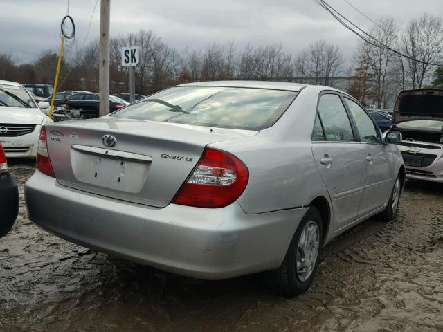 4T1BE32K02U560747 - 2002 TOYOTA CAMRY LE SILVER photo 4