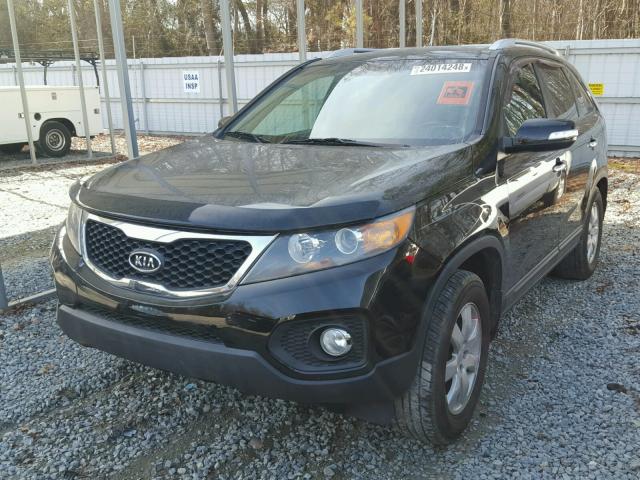 5XYKT4A6XCG188695 - 2012 KIA SORENTO BA BLACK photo 2