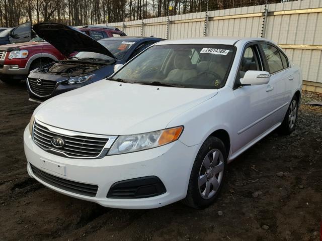 KNAGE228295332730 - 2009 KIA OPTIMA LX WHITE photo 2