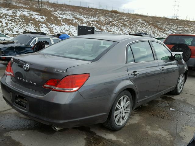 4T1BK36B86U075815 - 2006 TOYOTA AVALON XL GRAY photo 4