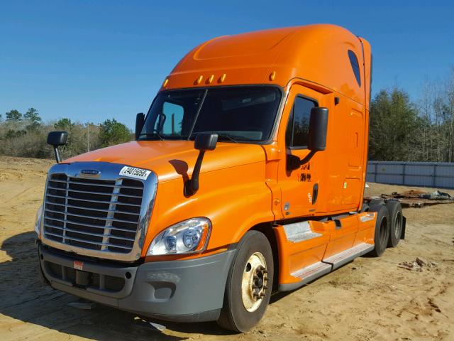 1FUJGLDR0CSBU1908 - 2012 FREIGHTLINER CASCADIA 1 ORANGE photo 2