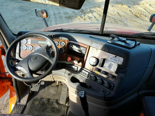 1FUJGLDR0CSBU1908 - 2012 FREIGHTLINER CASCADIA 1 ORANGE photo 9