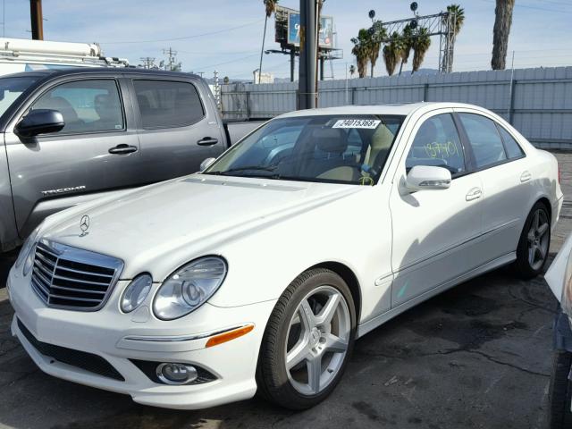 WDBUF56X59B423738 - 2009 MERCEDES-BENZ E 350 WHITE photo 2