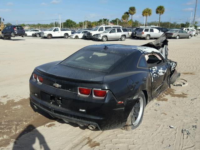 2G1FA1E35D9165918 - 2013 CHEVROLET CAMARO LS BLACK photo 4