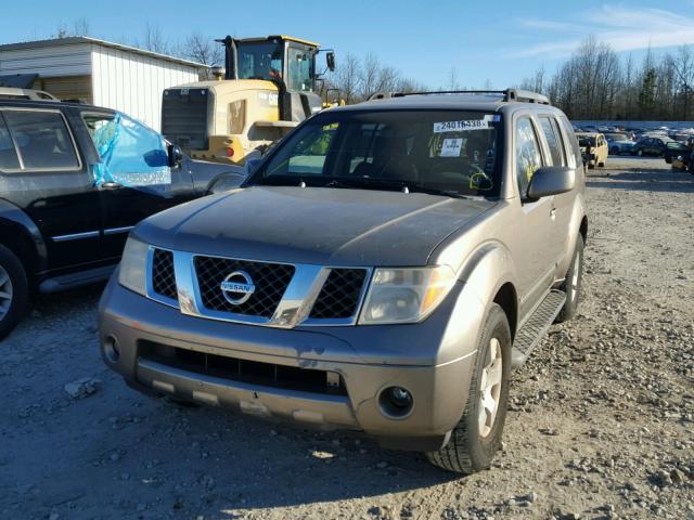 5N1AR18U56C633720 - 2006 NISSAN PATHFINDER GRAY photo 2