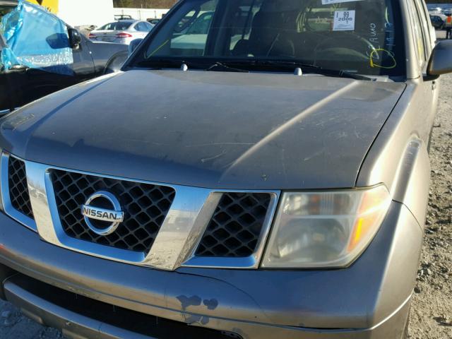 5N1AR18U56C633720 - 2006 NISSAN PATHFINDER GRAY photo 9