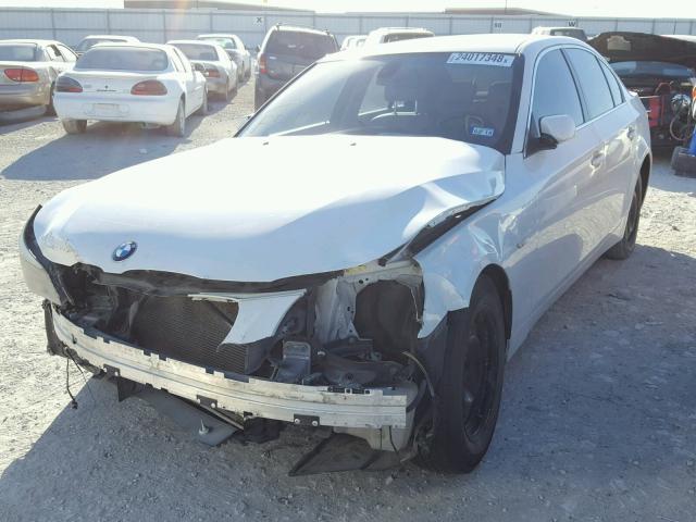 WBANF73586CG65580 - 2006 BMW 530 XI WHITE photo 2