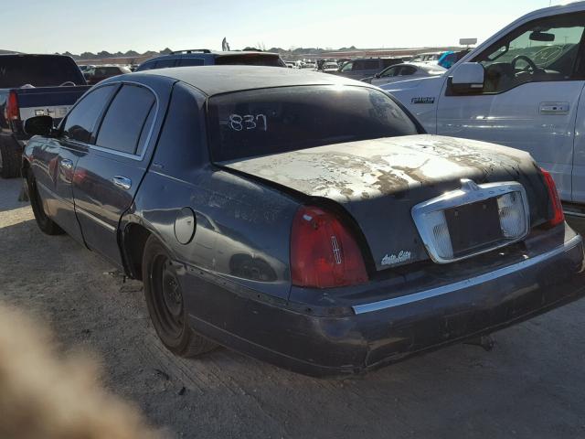 1LNFM82W7WY702689 - 1998 LINCOLN TOWN CAR S GREEN photo 3