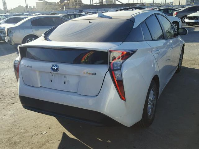 JTDKBRFU2G3011883 - 2016 TOYOTA PRIUS WHITE photo 4