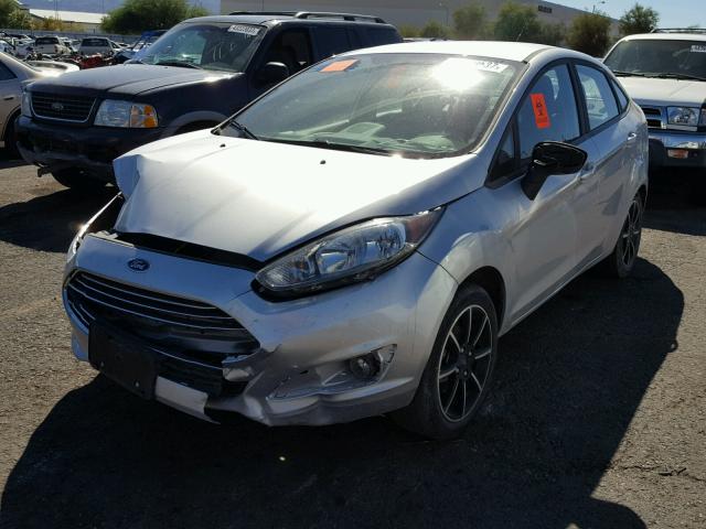 3FADP4BJXFM164703 - 2015 FORD FIESTA SE SILVER photo 2