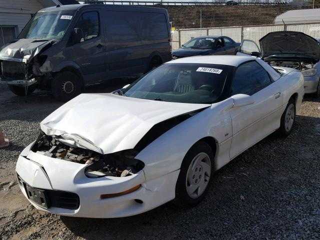 2G1FP22K0W2115536 - 1998 CHEVROLET CAMARO WHITE photo 2