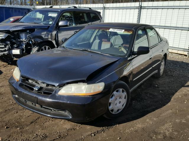 1HGCG665XXA052675 - 1999 HONDA ACCORD LX BLACK photo 2