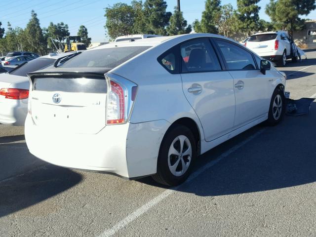 JTDKN3DU3E0382590 - 2014 TOYOTA PRIUS WHITE photo 4