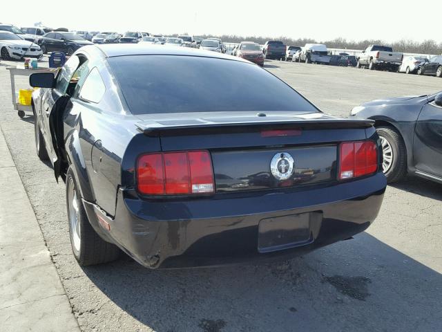 1ZVHT80N585164912 - 2008 FORD MUSTANG BLACK photo 3