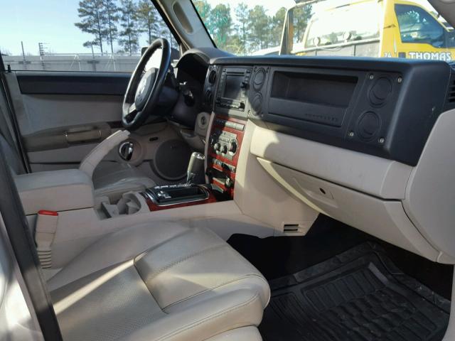 1J8HG58277C536317 - 2007 JEEP COMMANDER SILVER photo 5