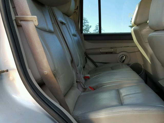1J8HG58277C536317 - 2007 JEEP COMMANDER SILVER photo 6