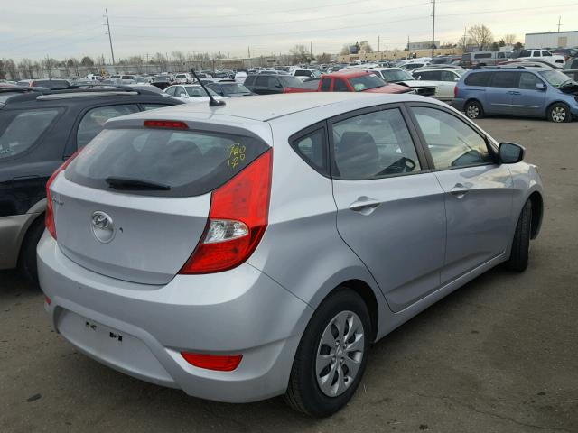 KMHCT5AE6GU284468 - 2016 HYUNDAI ACCENT SE SILVER photo 4