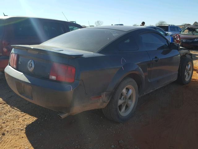 1ZVHT80N775301069 - 2007 FORD MUSTANG CHARCOAL photo 4