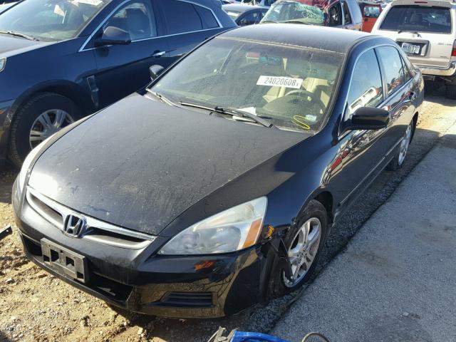 1HGCM56357A050303 - 2007 HONDA ACCORD SE BLACK photo 2