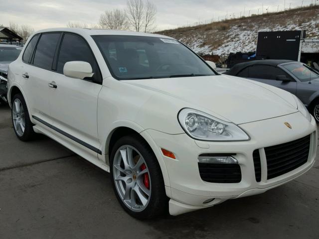 WP1AD29P29LA62031 - 2009 PORSCHE CAYENNE GT WHITE photo 1