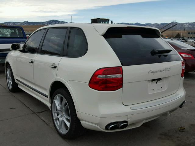 WP1AD29P29LA62031 - 2009 PORSCHE CAYENNE GT WHITE photo 3