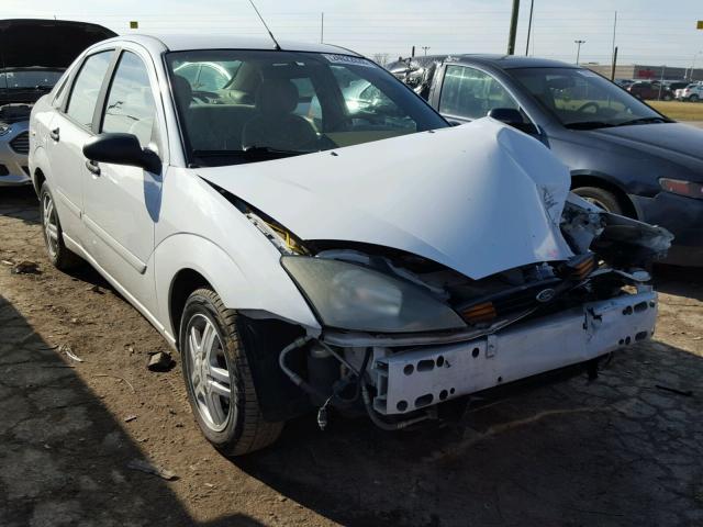 1FAFP34P03W199766 - 2003 FORD FOCUS SE WHITE photo 1