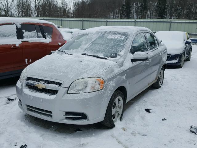 KL1TD56E09B301541 - 2009 CHEVROLET AVEO LS SILVER photo 2