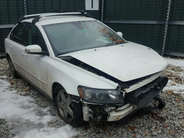 YV1MH682672311170 - 2007 VOLVO S40 T5 WHITE photo 1