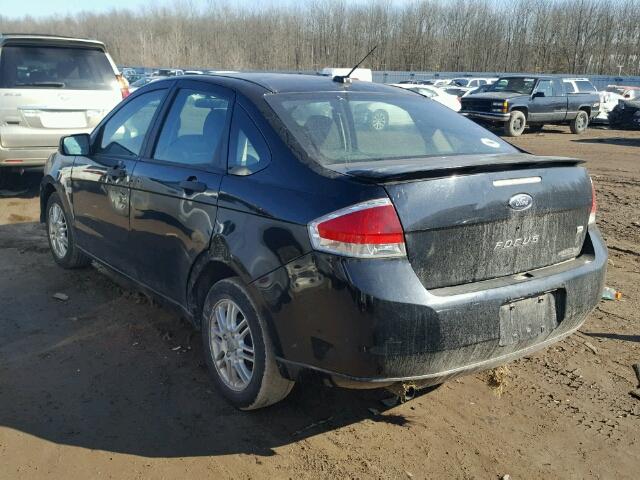 1FAHP35N68W247560 - 2008 FORD FOCUS SE BLACK photo 3